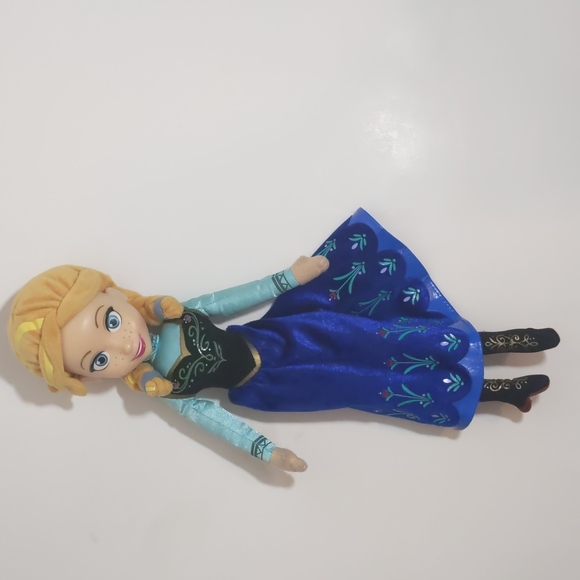 Frozen Anna Doll - Picture 1 of 8